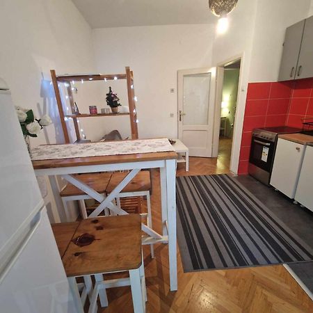 Central Station Private Rooms Belgrad Dış mekan fotoğraf